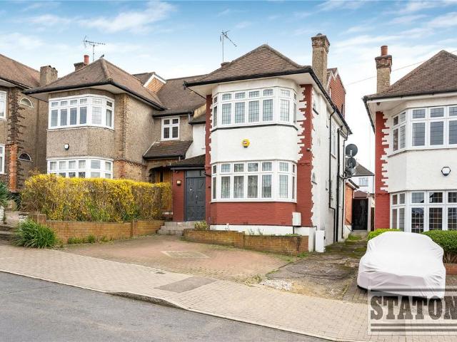 House for sale in Brunswick Park, Greater London