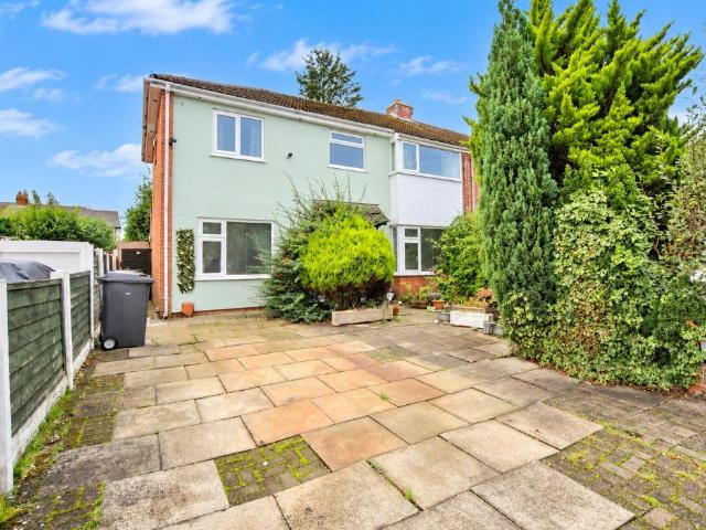 House for sale in Tardy Gate, South Ribble