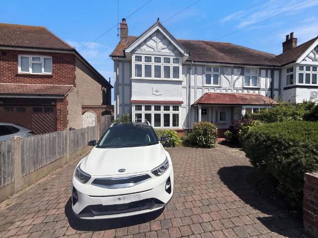 House for sale in Upton, Acol