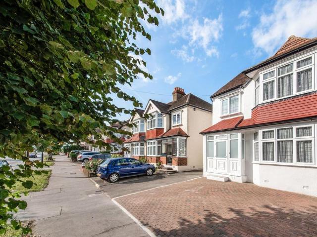 House for sale in London Borough of Croydon, Thornton Heath