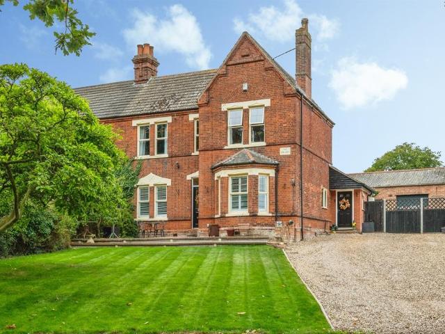 House for sale in Ormesby St Margaret, Great Yarmouth