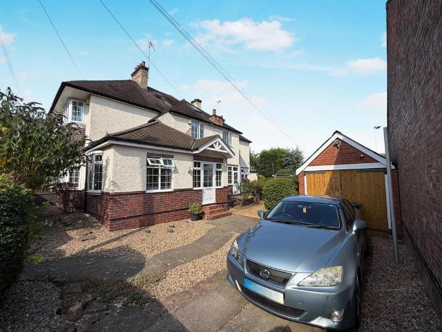 House for sale in Western Park, Leicester