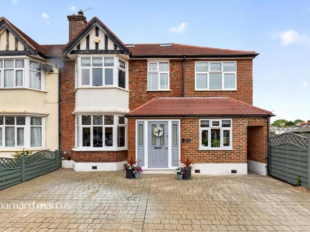 House for sale in New Malden, Greater London