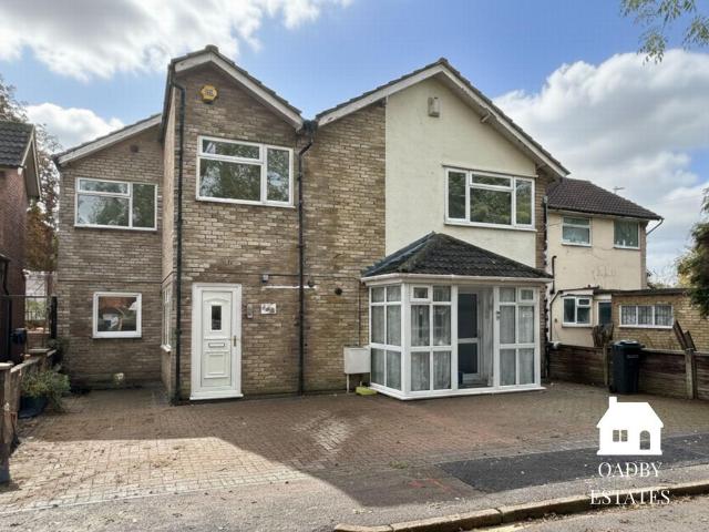 House for sale in Oadby, Leicestershire