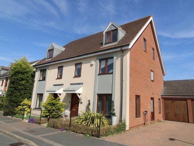 House for sale in Monkston Park, Milton Keynes