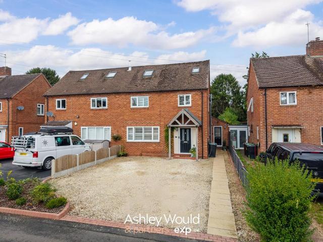 House for sale in Bromsgrove, Worcestershire