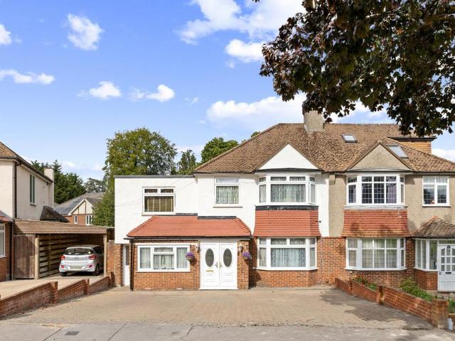 House for sale in Selsdon, Greater London