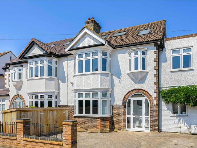 House for sale in Strawberry Hill, Greater London