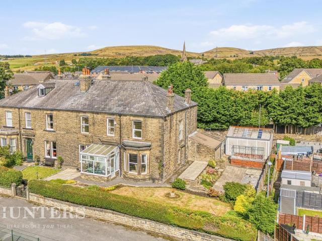 House for sale in Wardle, Burnedge