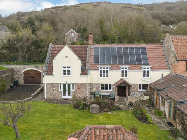 House for sale in Axbridge, Somerset