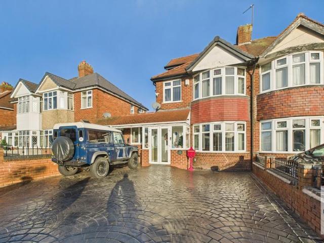 House for sale in Kingshurst, West Midlands
