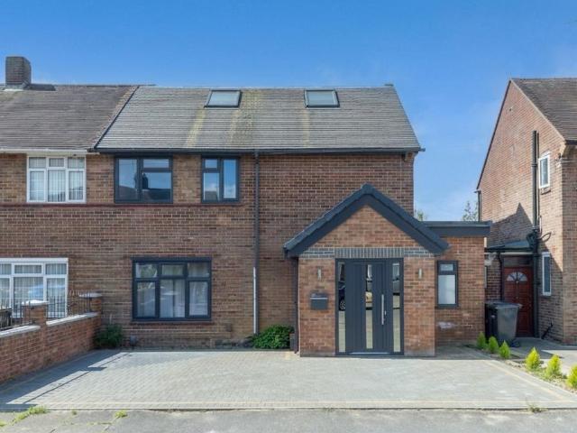 House for sale in Farley Hill, Spring Park