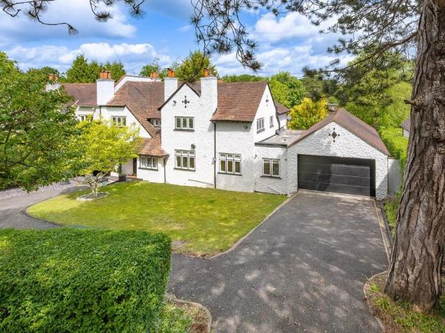 House for sale in London Borough of Croydon, Purley