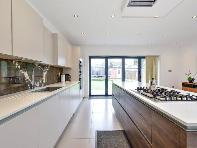 House for sale in Lane, Greater London