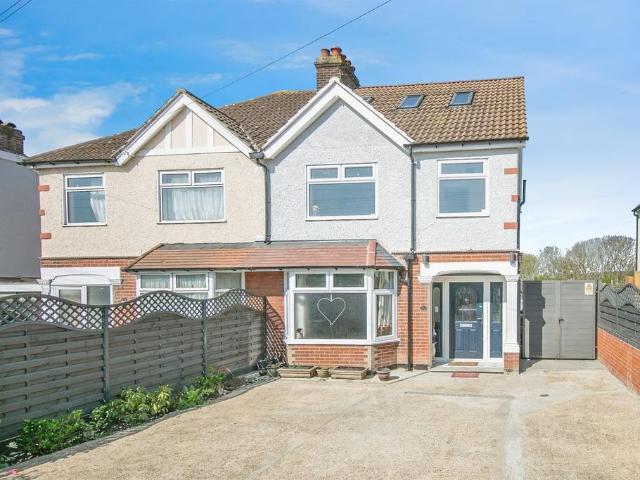 House for sale in Highwoods, Fordham Heath