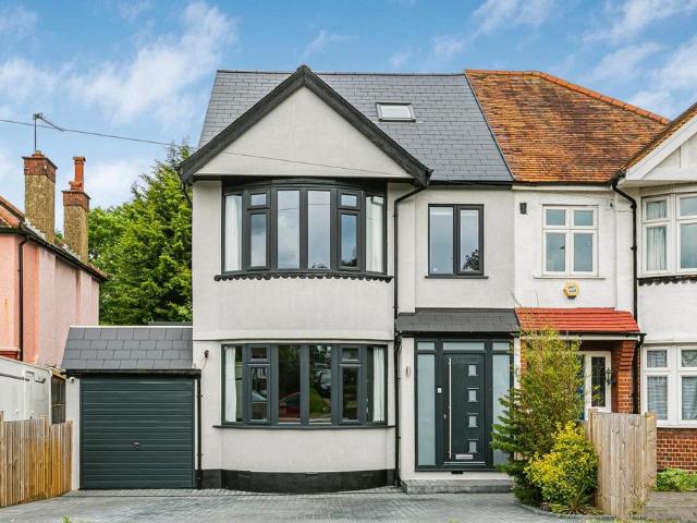 House for sale in Berrylands, Greater London