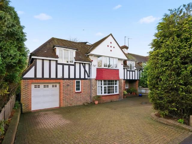 House for sale in Nork, Red Hill