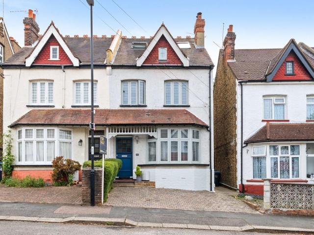 House for sale in London Borough of Croydon, Purley