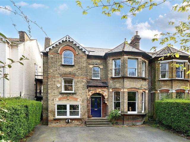 House for sale in Kidbrooke, Greater London