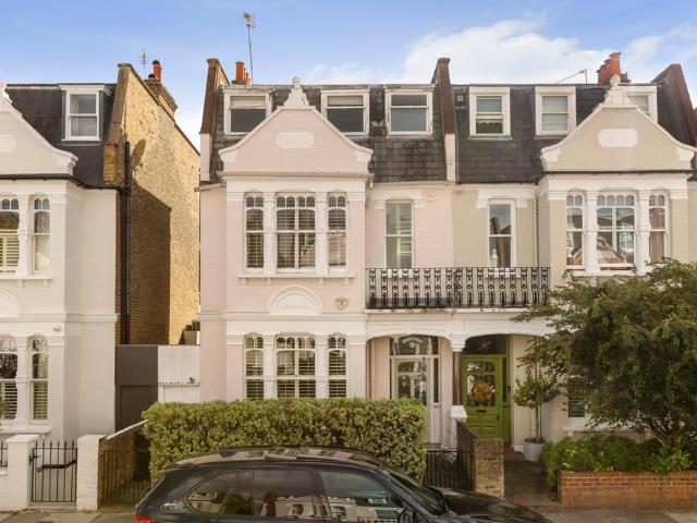 House for sale in London Borough of Hammersmith and Fulham, Greater London
