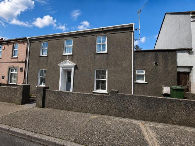 House for sale in Milford Haven, Wales