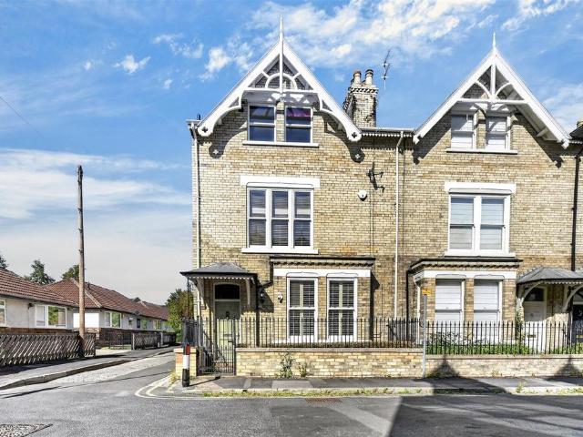 House for sale in High Field, York