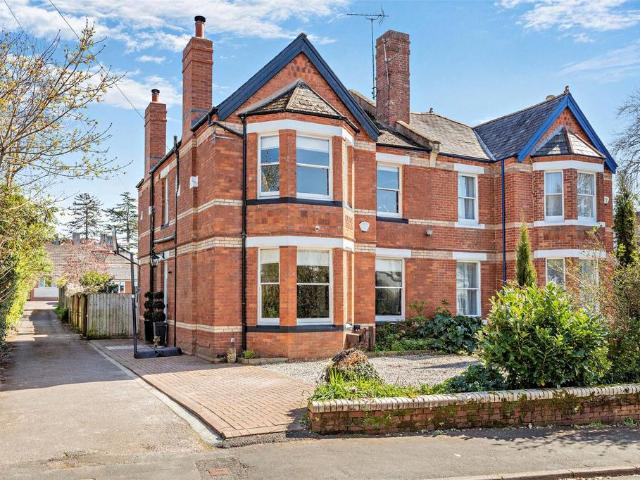 House for sale in St Leonards, Watergate