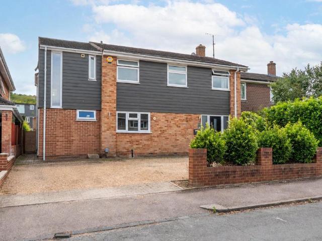 House for sale in Dunstable, Bedfordshire