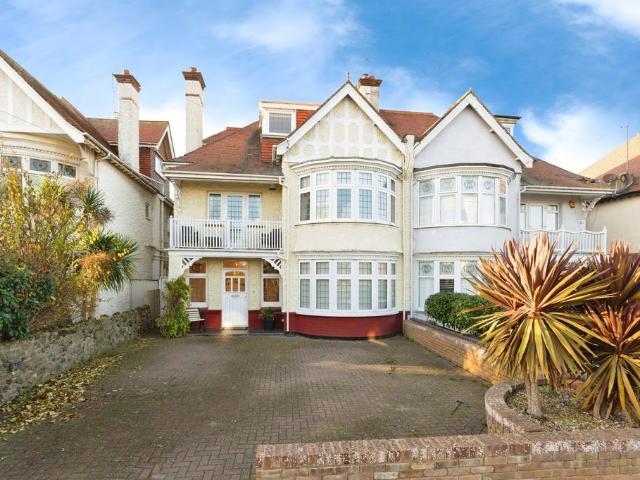 House for sale in Alton Barnes, Essex