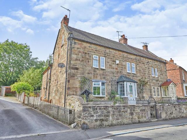 House for sale in Caldermill, East Midlands