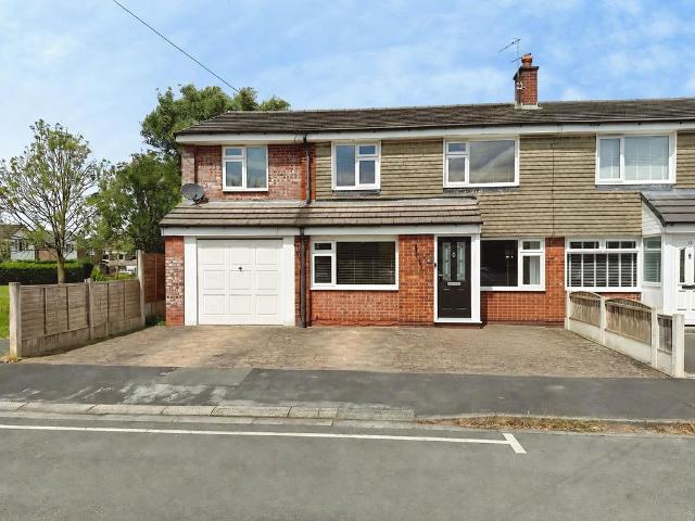 House for sale in Cheadle Hulme, Greater Manchester