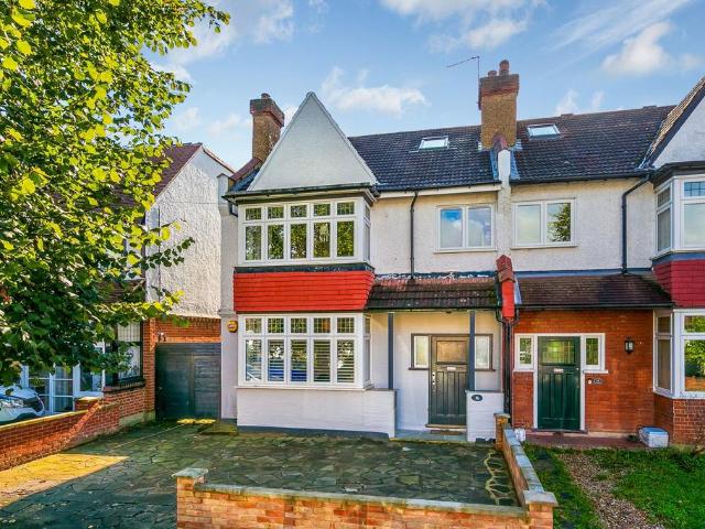House for sale in New Malden, Greater London