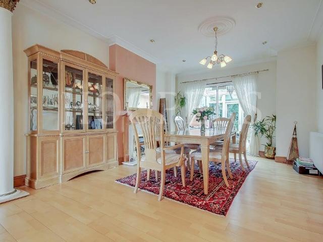 House for sale in Dollis Hill, Greater London