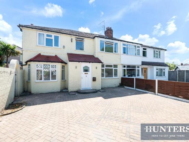 House for sale in Staines, Surrey