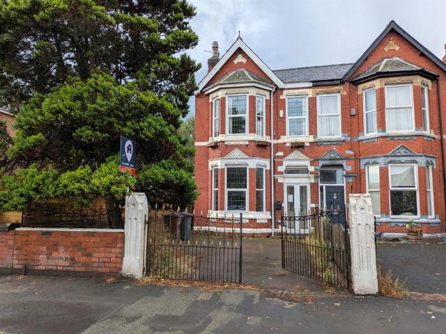 House for sale in Meols Cop, Southport