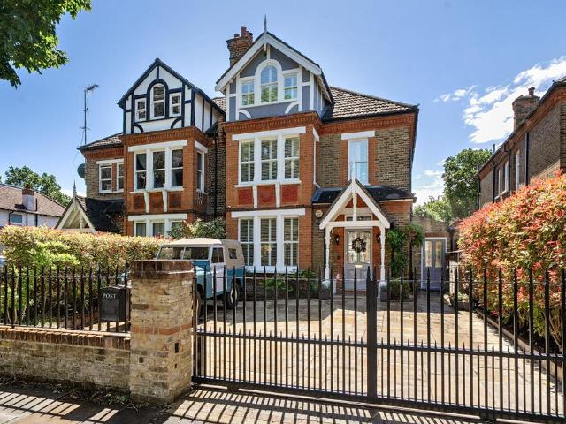 House for sale in Penge, Greater London
