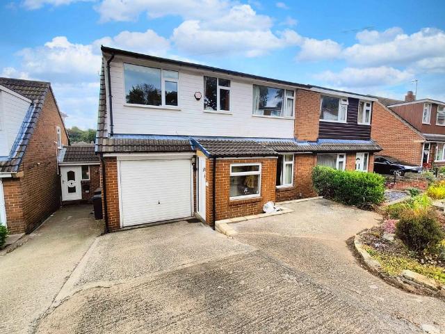 House for sale in Rastrick, West Yorkshire