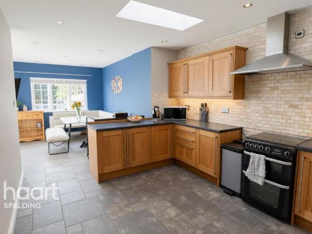 House for sale in Crossgate, South Holland