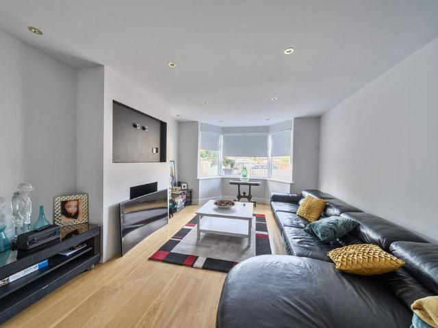 House for sale in Golders Green, Greater London