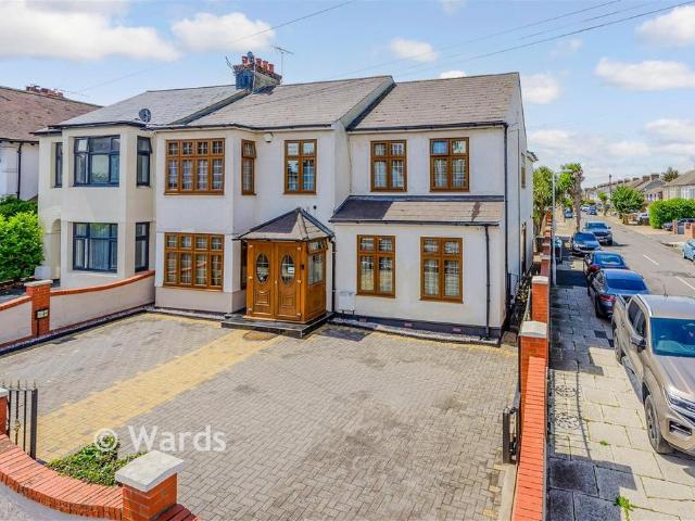 House for sale in Kings Farm, Hamerton