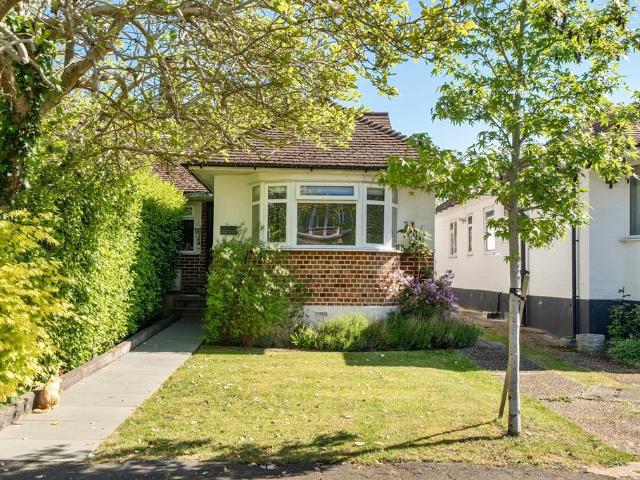 House for sale in Horsell, Woking