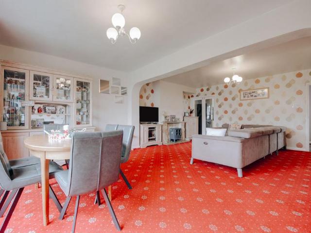 House for sale in Watford Heath, North Watford