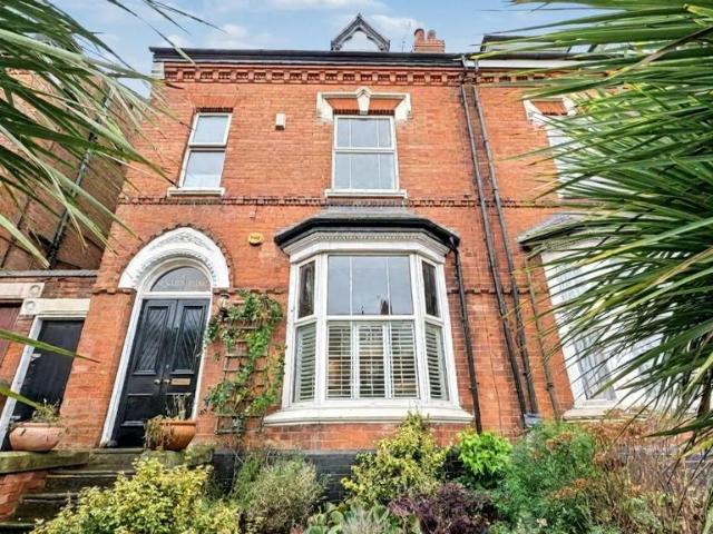 House for sale in Kings Heath, Wake Green