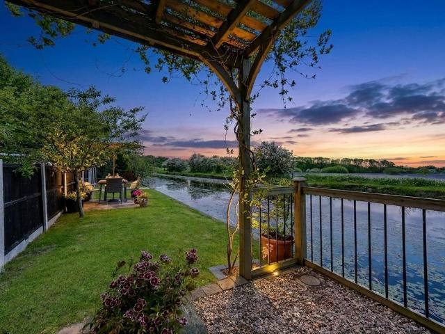 House for sale in Melling, Sefton