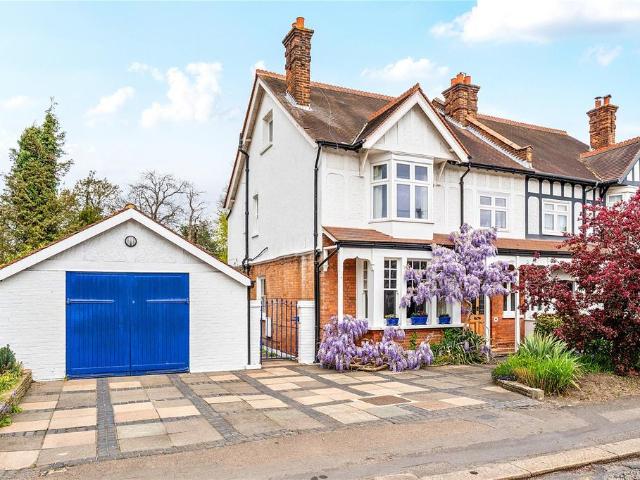 House for sale in Lower Green Esher, Blackhills