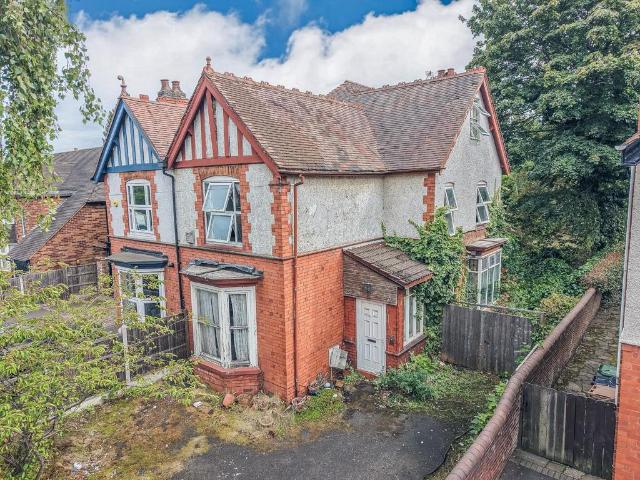 House for sale in Bloxwich, West Midlands