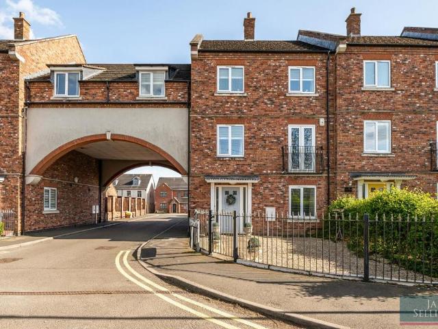 House for sale in Pinfold, Leicestershire