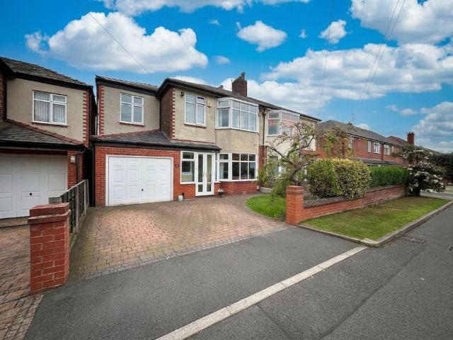 House for sale in Roe Green, Salford