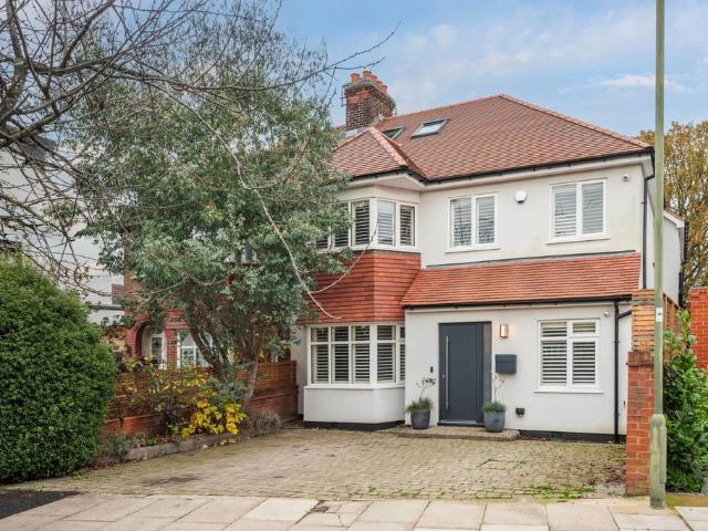 House for sale in Hendon, Greater London