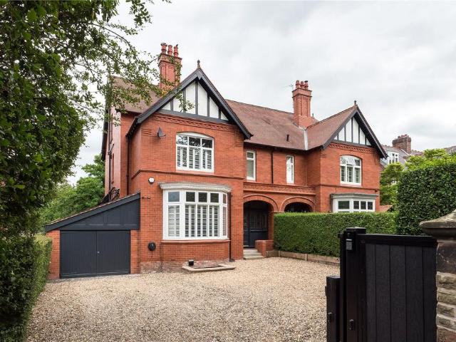 House for sale in Pownall Park, Wilmslow
